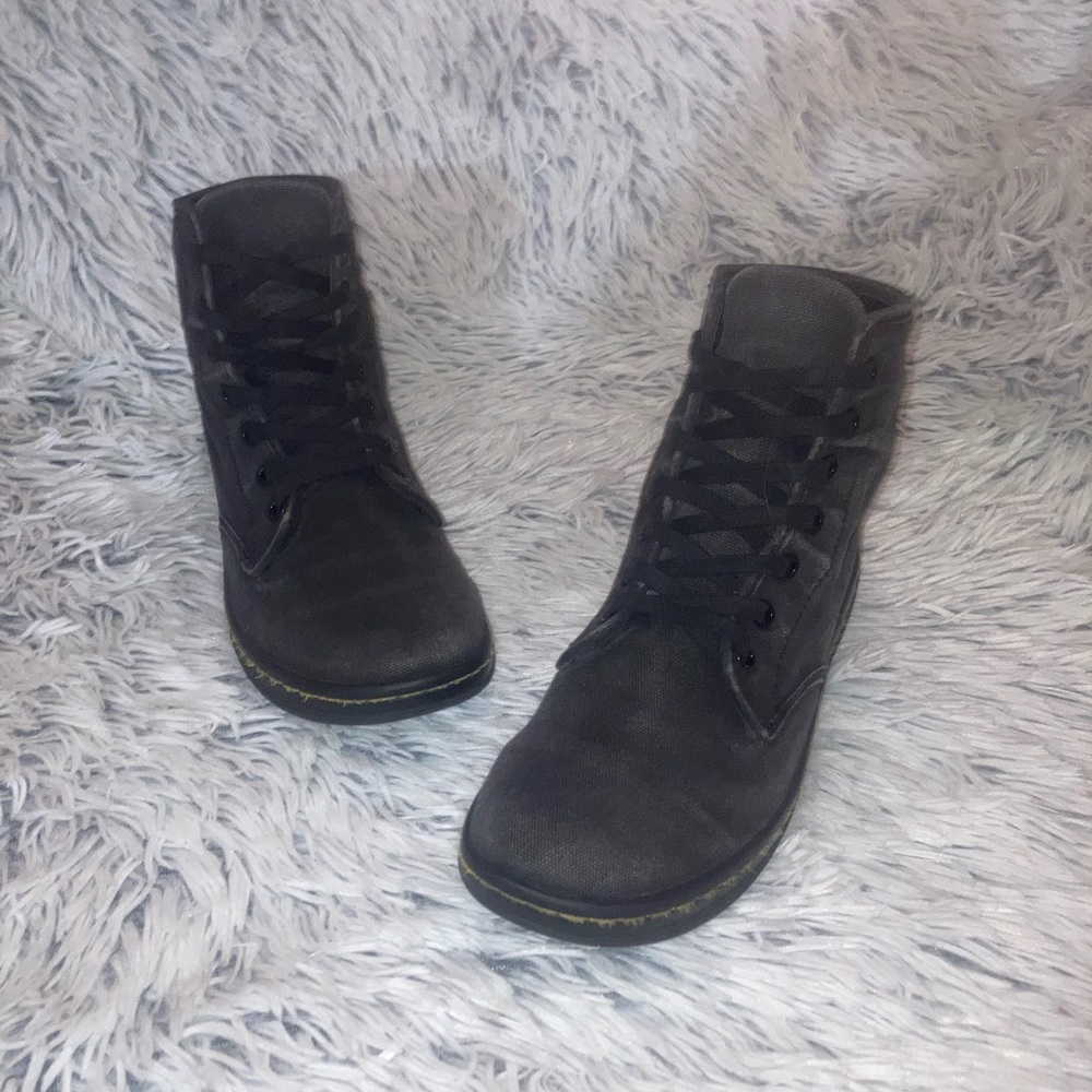 Dr. Martens 8 Canvas Boots Black